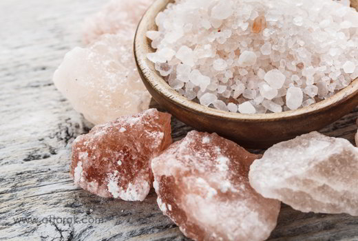 خواص و مزایای نگهداری سنگ نمک در خانه